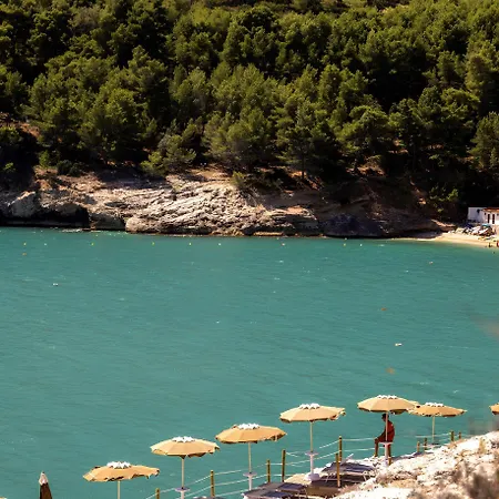 Hotiday Collection - Pugnochiuso 아파트호텔 4*