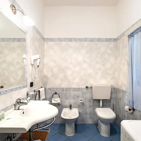 아파트호텔 Hotiday Collection - Pugnochiuso 비에스테