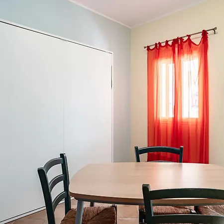 Hotiday Collection - Pugnochiuso 아파트호텔