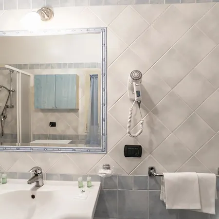 Hotiday Collection - Pugnochiuso 4* 비에스테