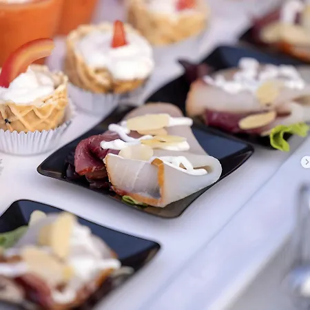 Hotiday Collection - Pugnochiuso アパートホテル 4*