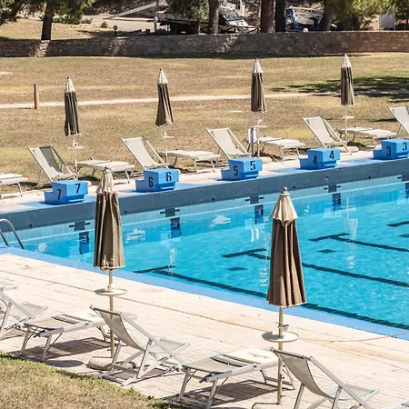 アパートホテル Hotiday Collection - Pugnochiuso 4*