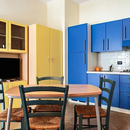 アパートホテル Hotiday Collection - Pugnochiuso 4*