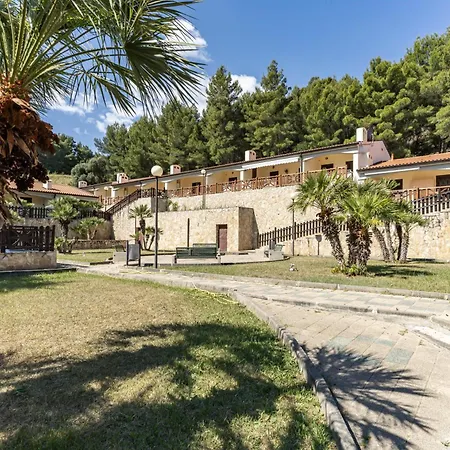 アパートホテル Hotiday Collection - Pugnochiuso