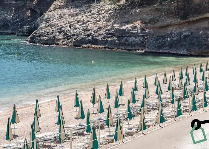 Hotiday Collection - Pugnochiuso 4*